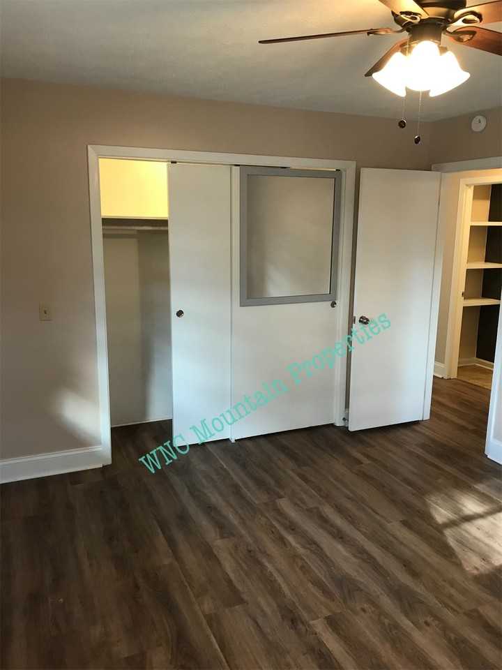 101 Chariton Ave #1 - Photo 7 of 9