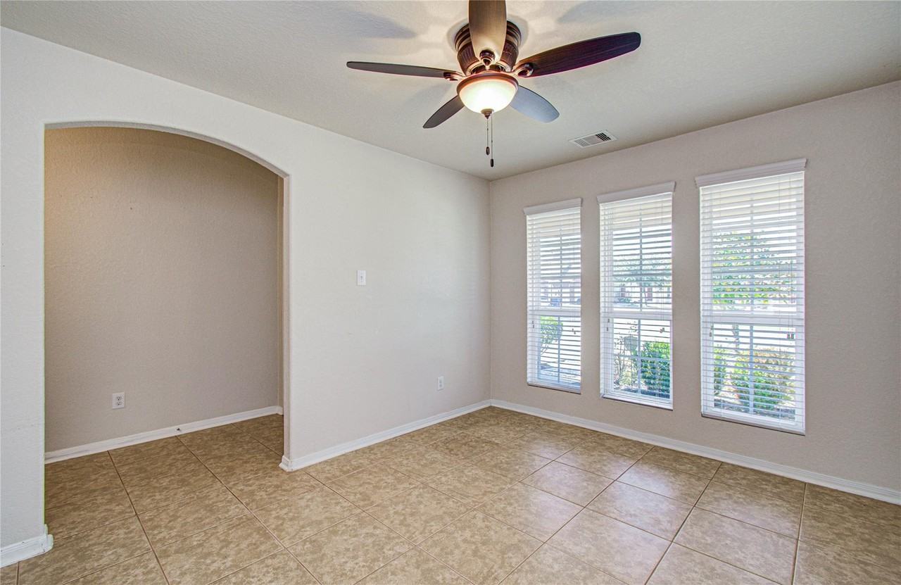 28971 Birch Green Way - Photo 6 of 33