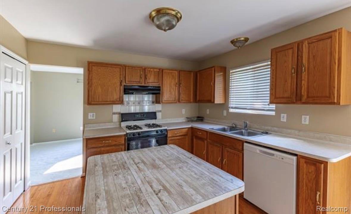 2314 Cedar Knoll Dr - Photo 3 of 14