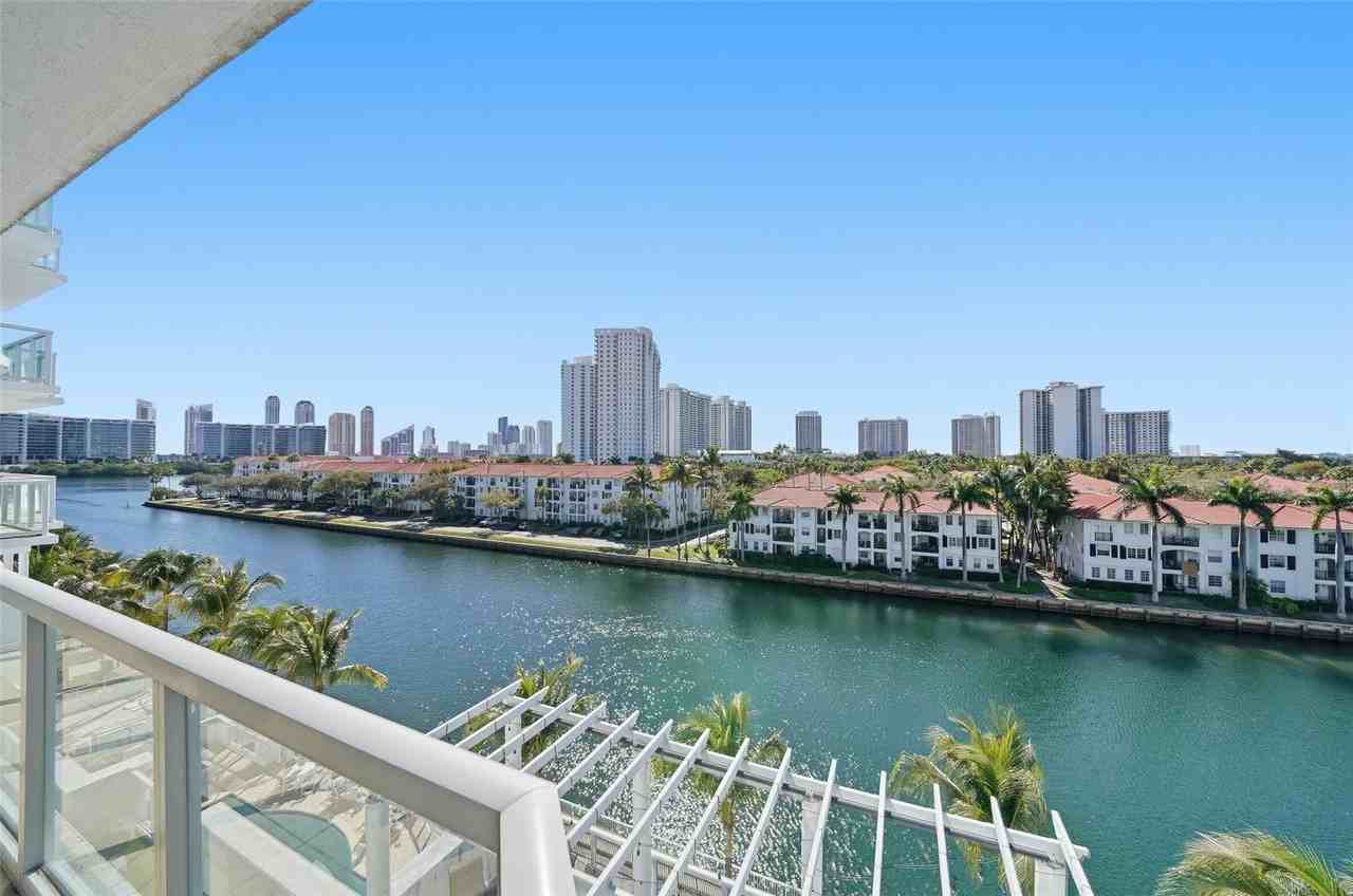 3030 Ne 188th St - Photo 2 of 50