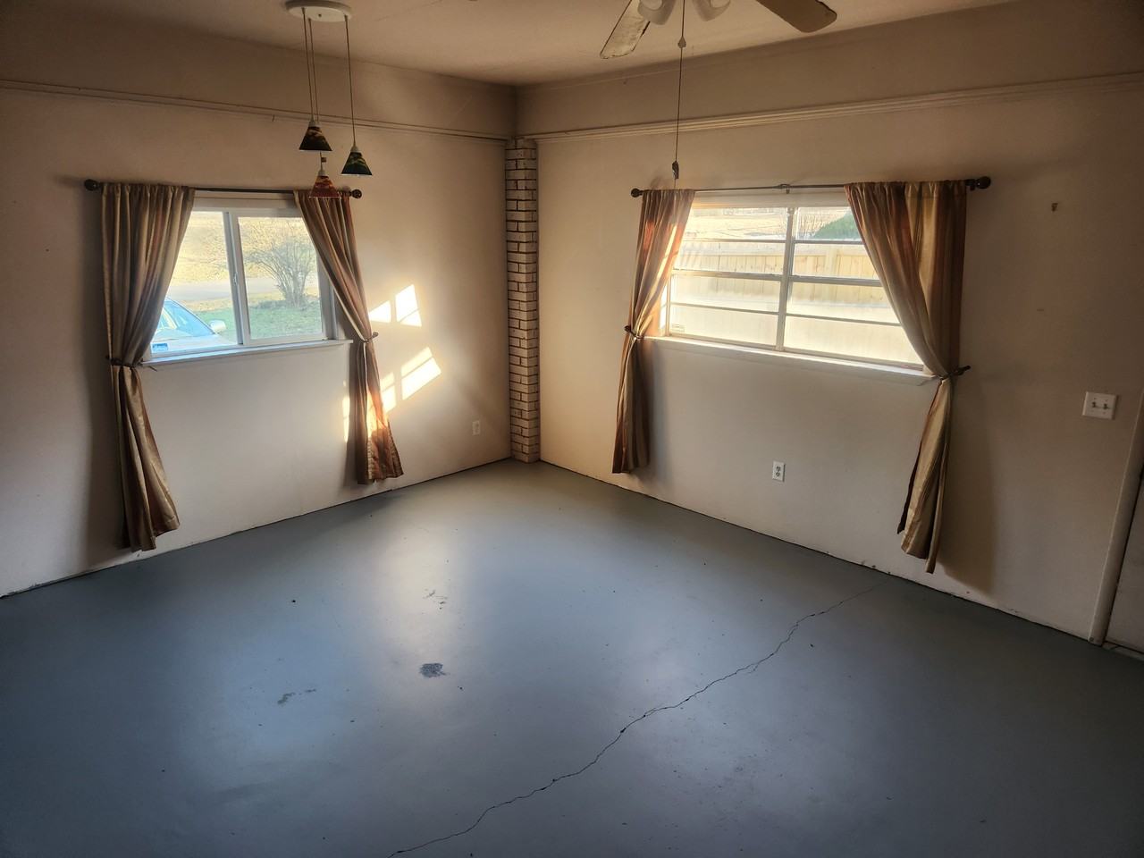 137 N Elizabeth St - Photo 7 of 17