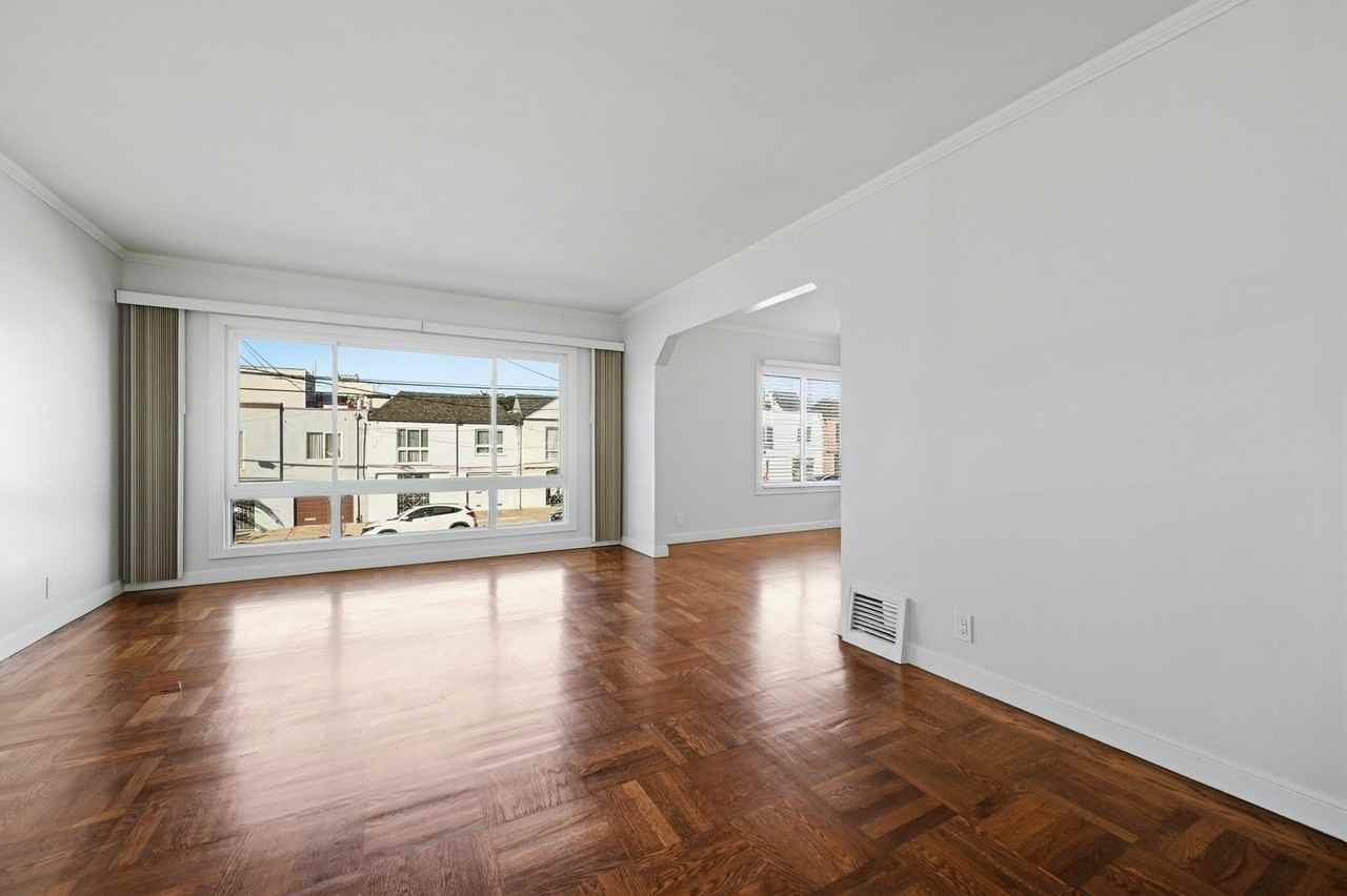 4439 Kirkham St - Photo 2 of 33