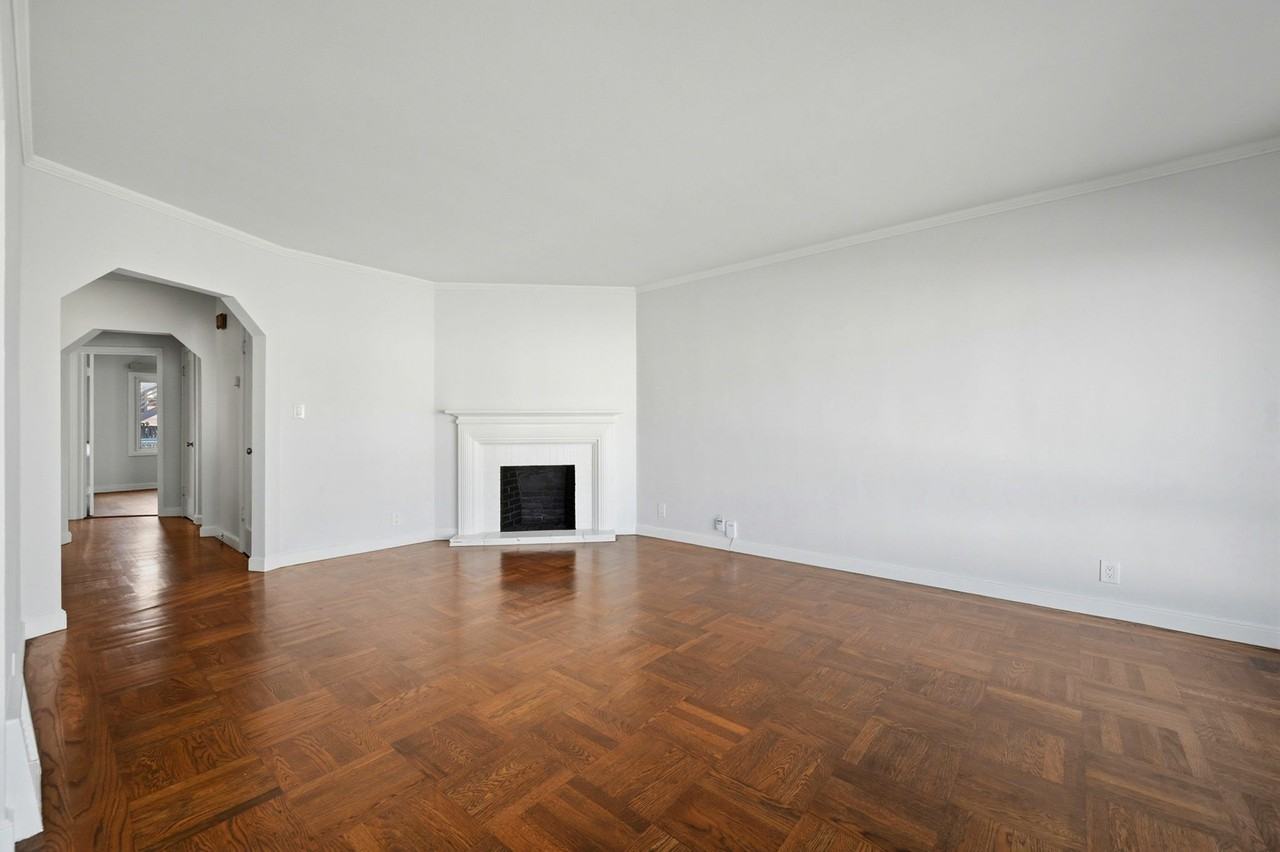 4439 Kirkham St - Photo 4 of 33