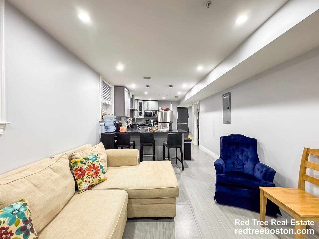 62 Hecla St #B - Photo 4 of 13