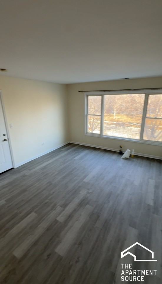 6323 W Fullerton Ave #3 - Photo 2 of 6