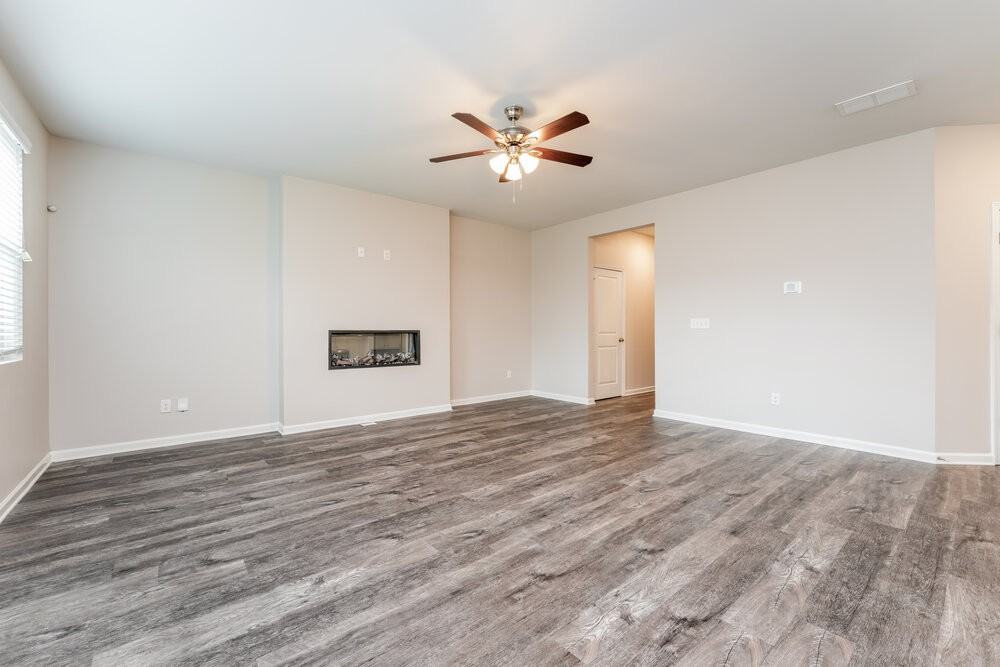 238 Hamilton Pointe Dr - Photo 4 of 17