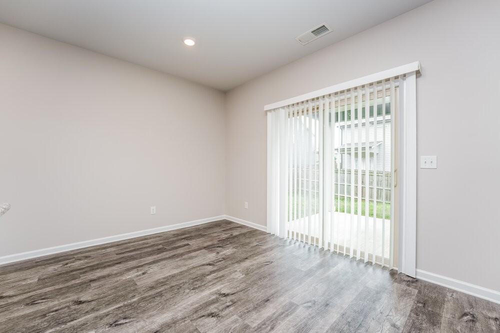 238 Hamilton Pointe Dr - Photo 6 of 17