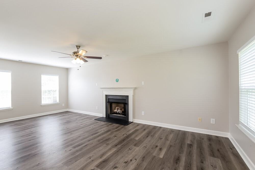 248 Patrick Ave Sw - Photo 4 of 17