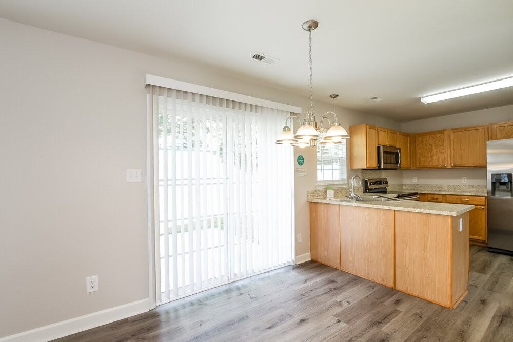 248 Patrick Ave Sw - Photo 6 of 17