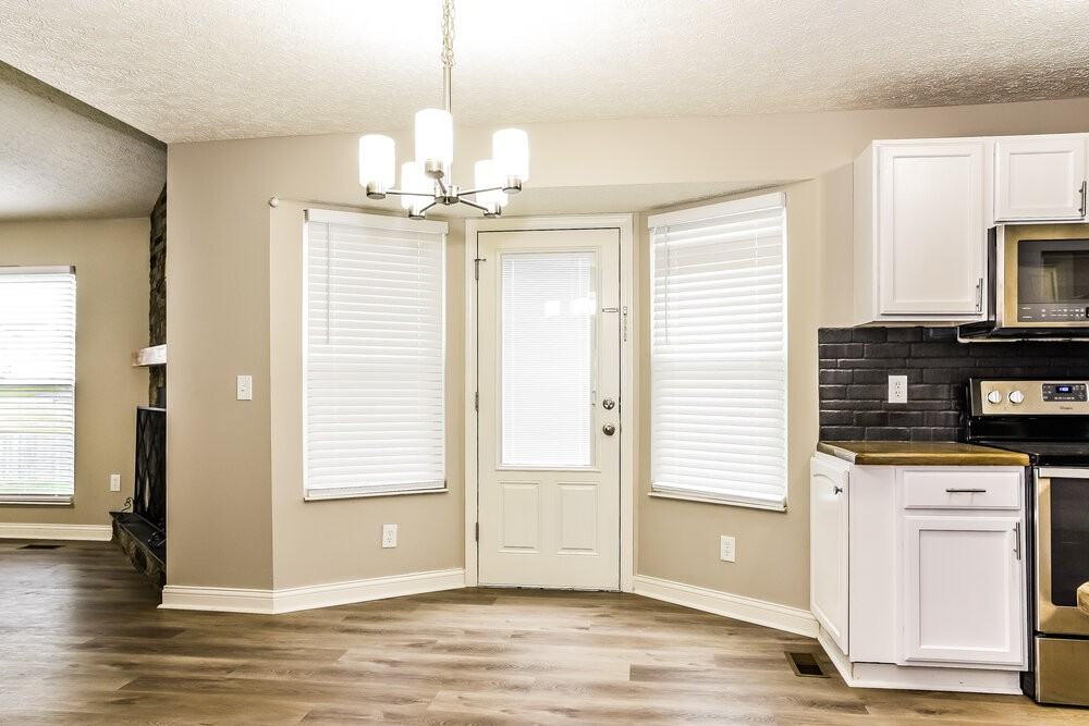 433 Furman St - Photo 7 of 18