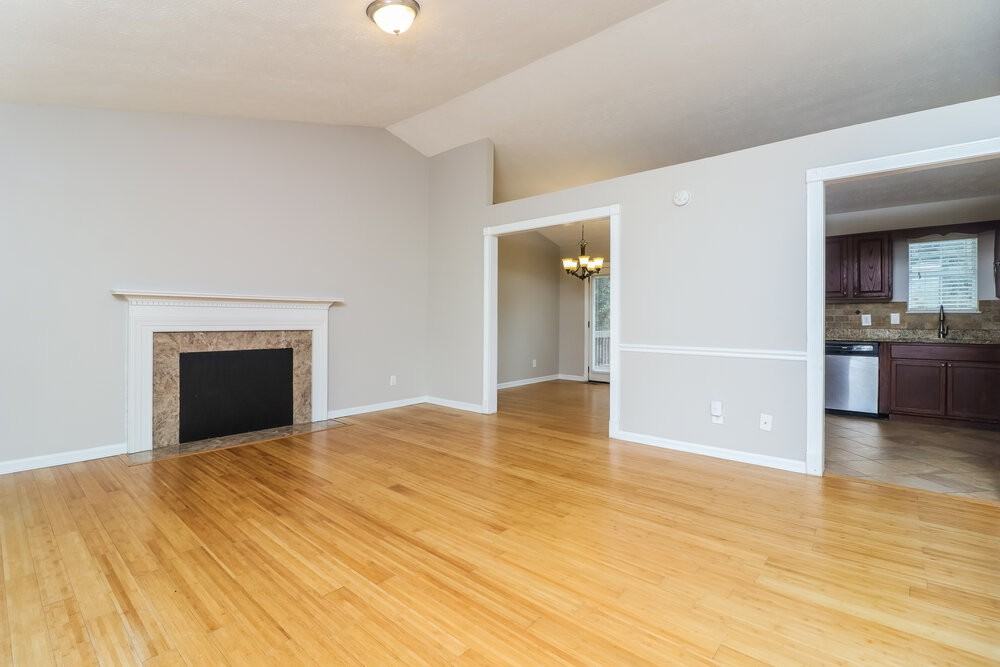 523 White Pines Dr - Photo 5 of 17