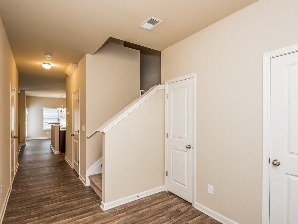 260 Stillwood Dr - Photo 3 of 17