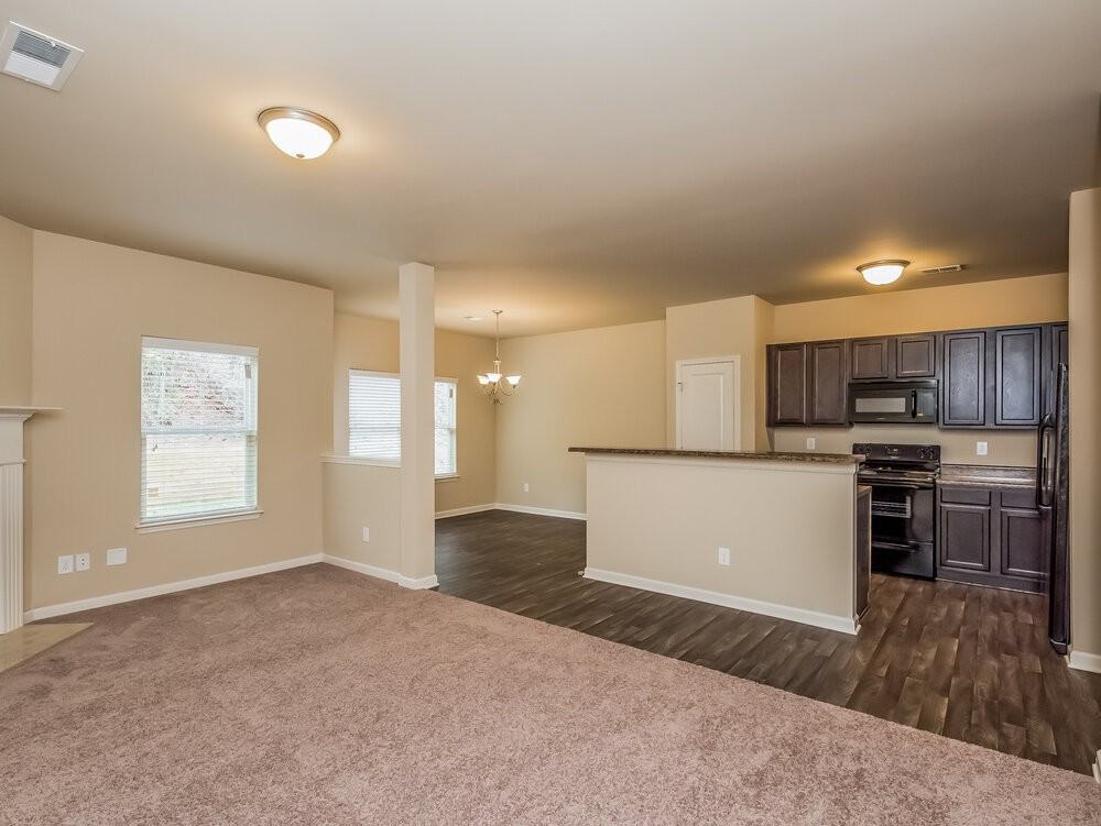 260 Stillwood Dr - Photo 5 of 17