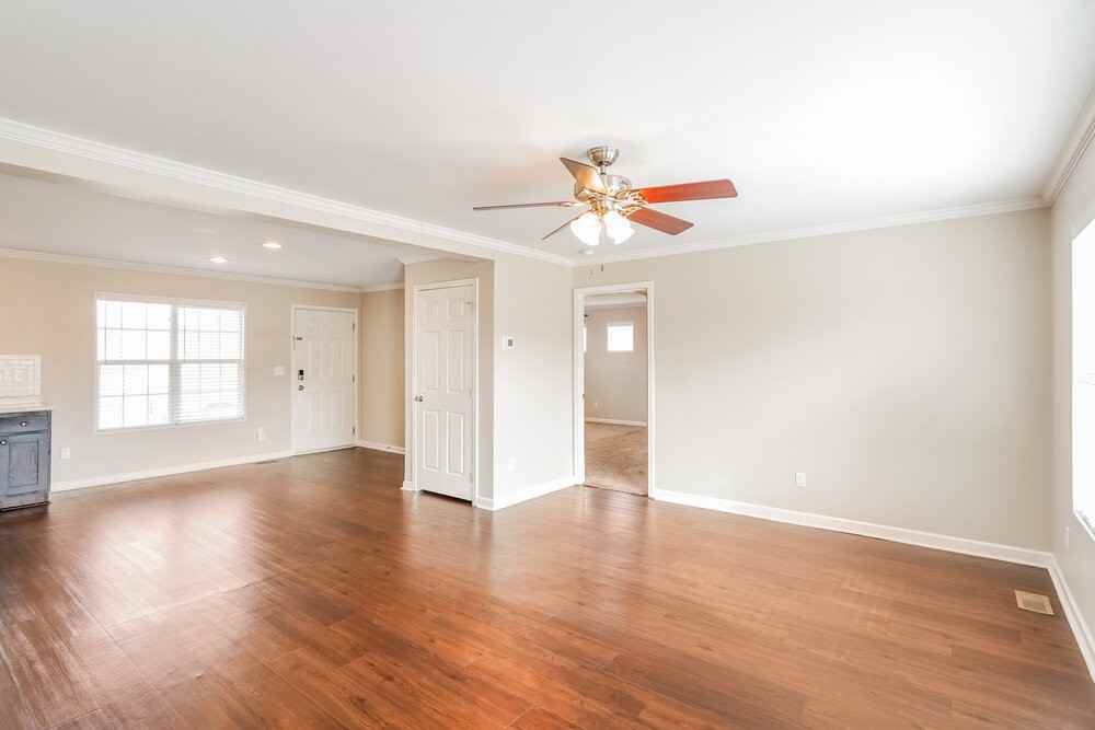 2003 Vancroft Cir - Photo 4 of 16