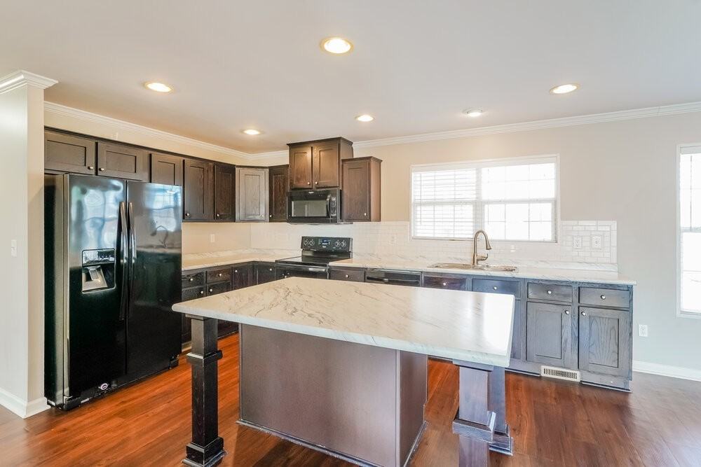 2003 Vancroft Cir - Photo 6 of 16