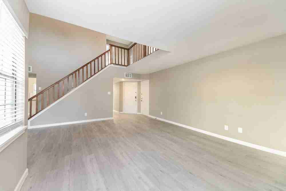 4044 Windhaven Ln - Photo 5 of 20