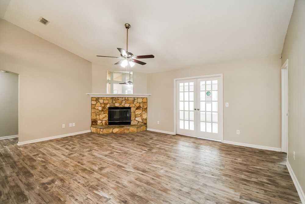 1630 Farm Way - Photo 3 of 19