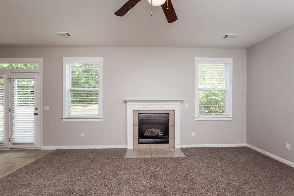 2528 Mockingbird Ln - Photo 3 of 17