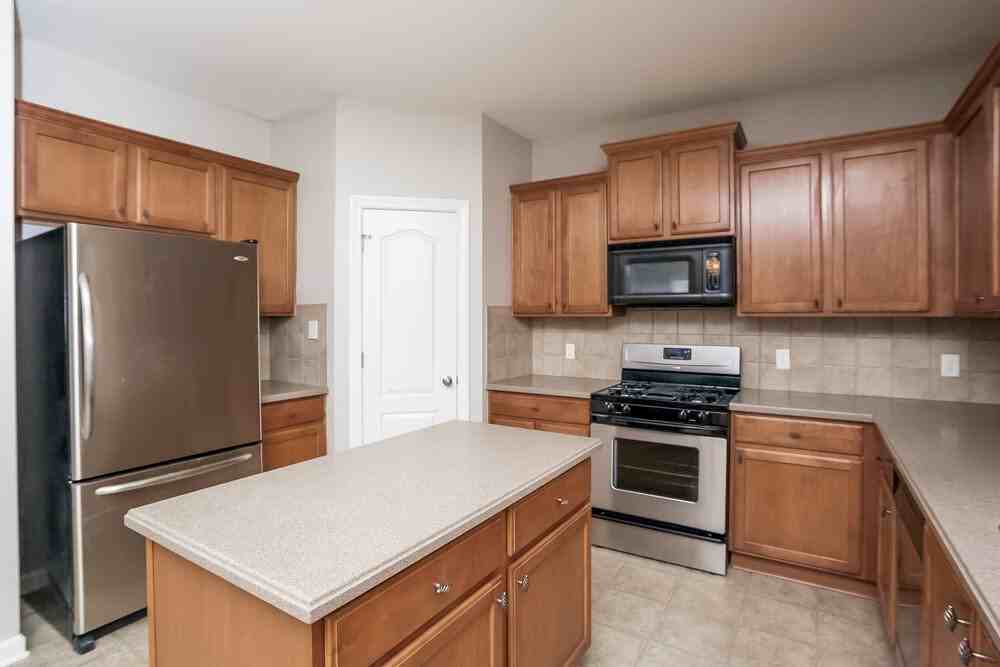 2528 Mockingbird Ln - Photo 6 of 17