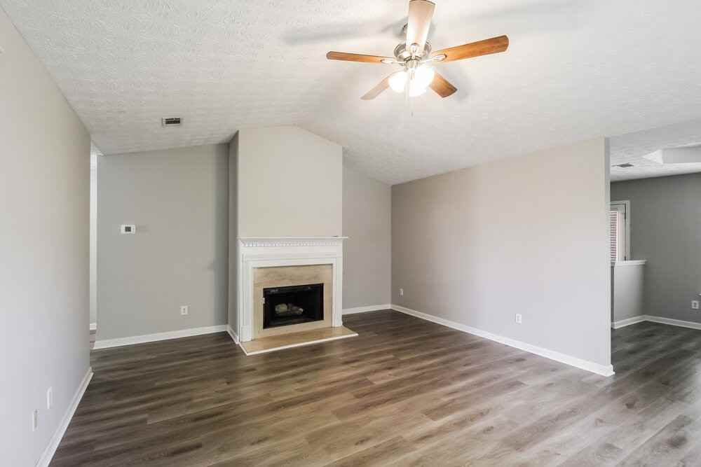 5711 Meadowview Rd - Photo 5 of 18