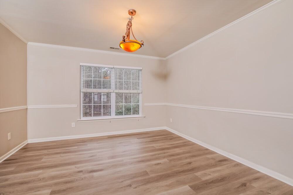 409 Pyracantha Dr - Photo 6 of 17