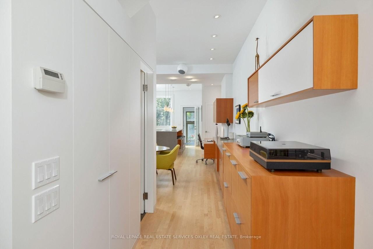 32 Borden Street - Photo 7 of 31