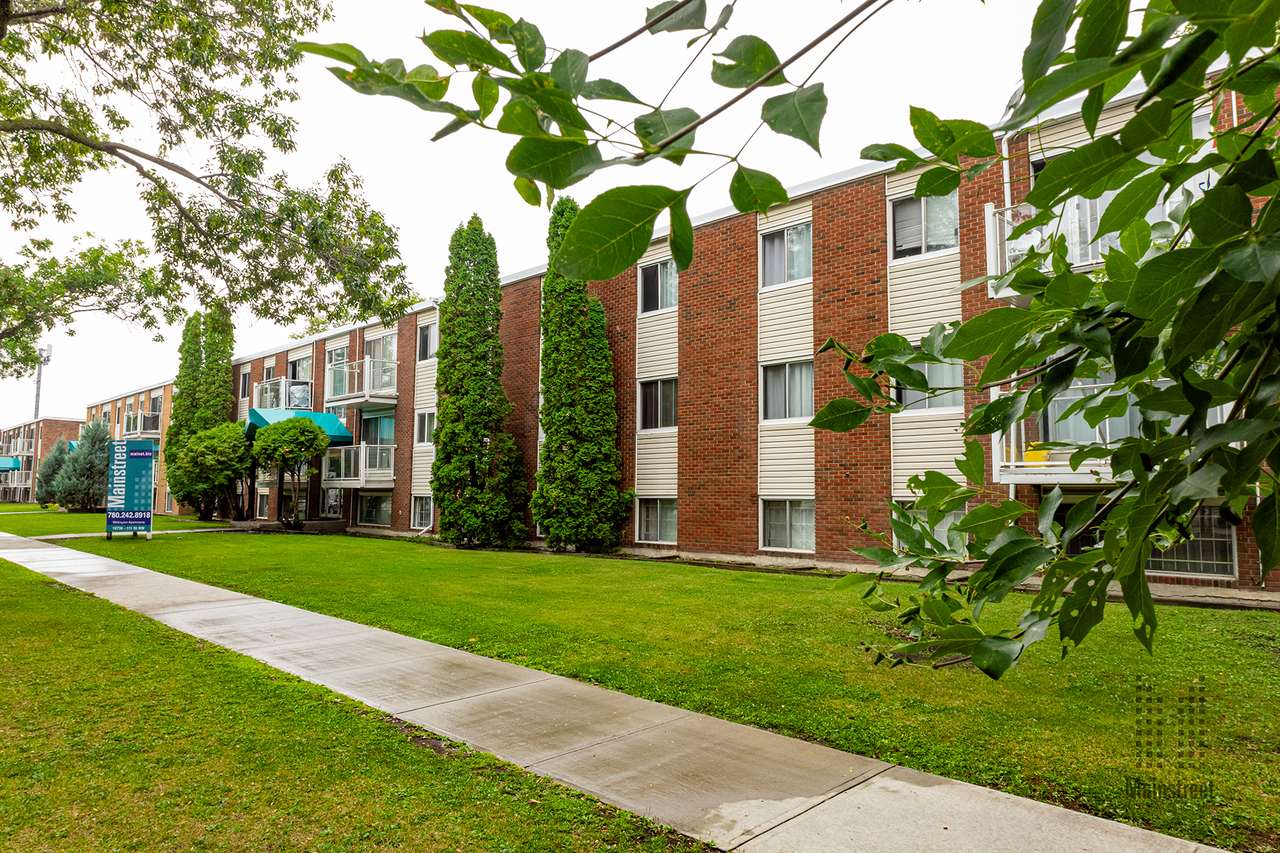 Wellington Apartments - Photo 6 of 7