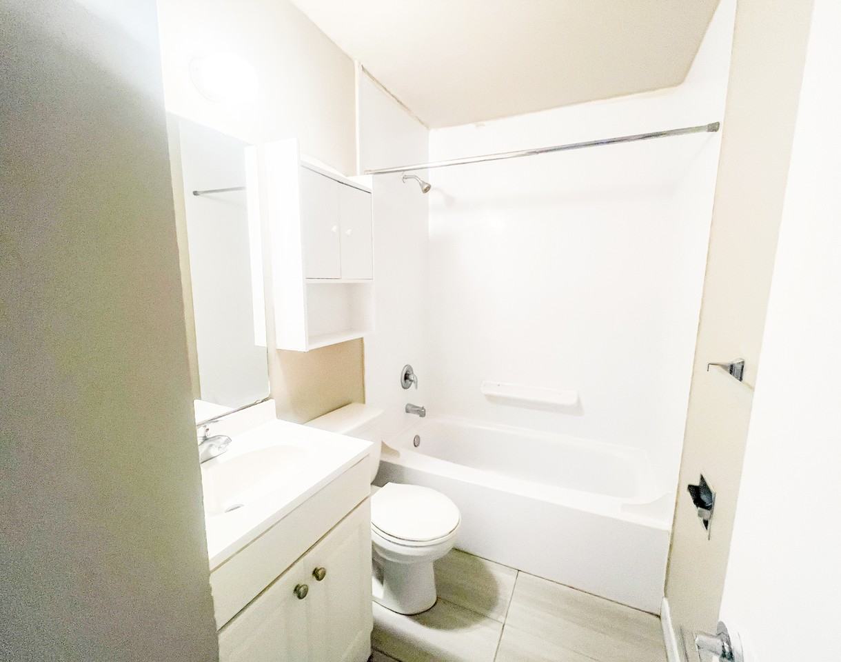 Rae 3900 - Photo 5 of 9