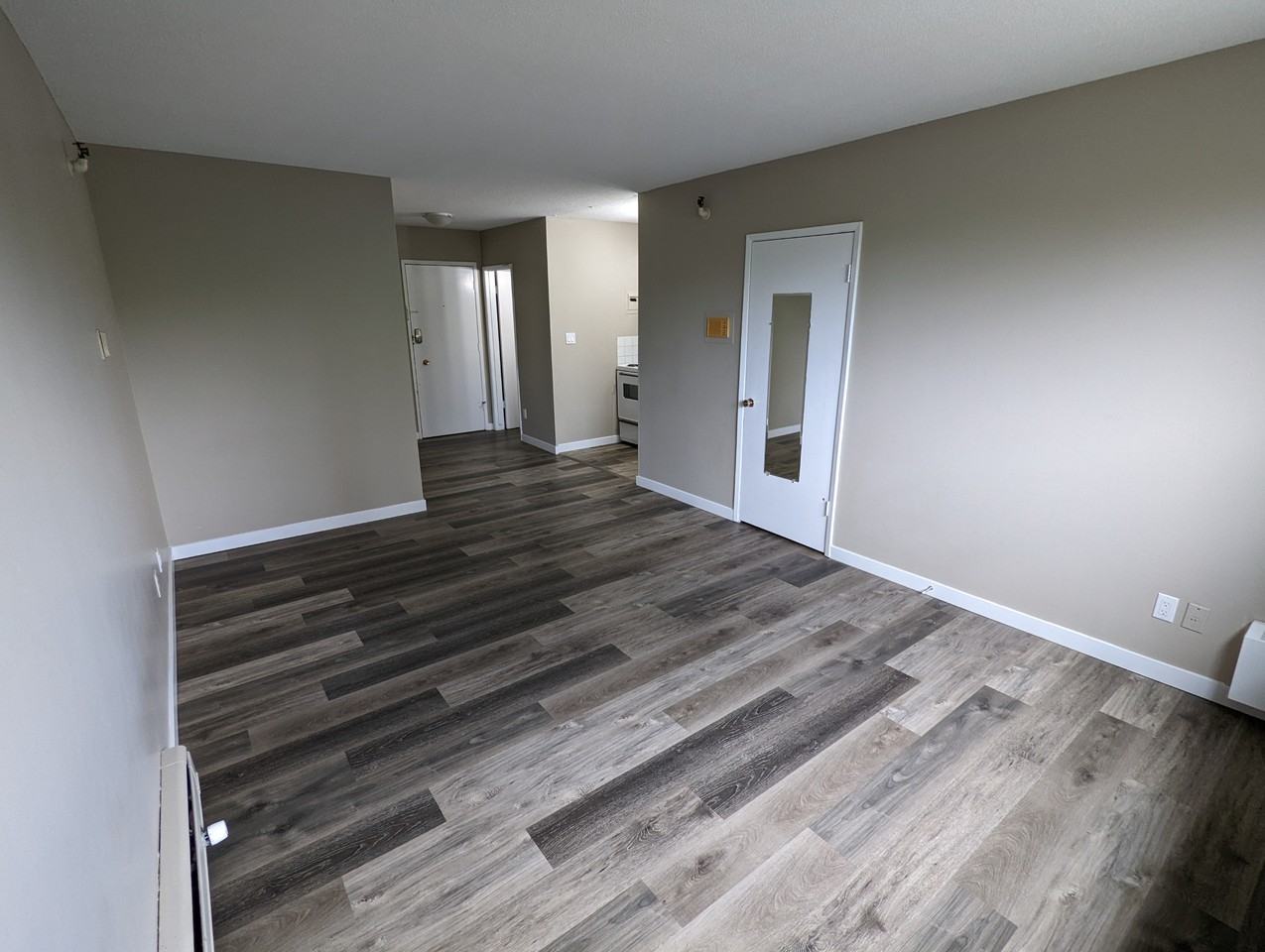 Mainstreet University Apartments - Photo 6 of 10