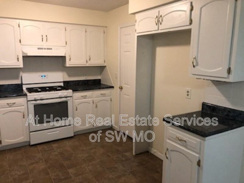 2437 S Virginia Ave - Photo 6 of 13