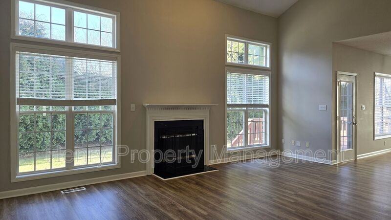 612 Park York Ln - Photo 5 of 8