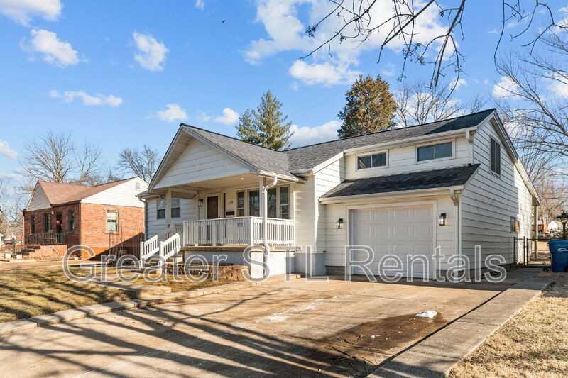 1150 Saint Matthew Dr - Photo 2 of 45