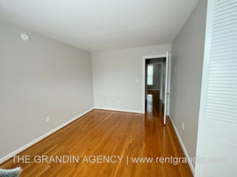 1809B Grandin Rd Sw - Photo 7 of 20