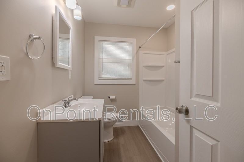 12217 Columbia - Photo 7 of 19