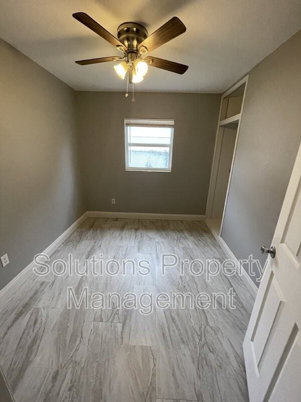 2466 Pepper Ave - Photo 6 of 11