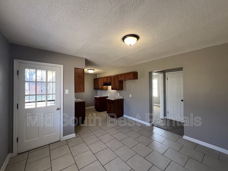 4626 Windward Cv - Photo 3 of 14