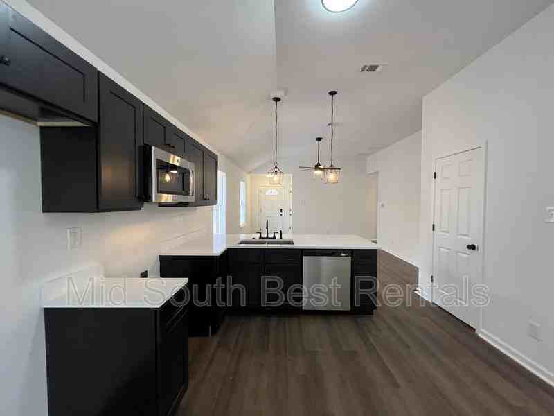 1881 Thrift Ave - Photo 5 of 14