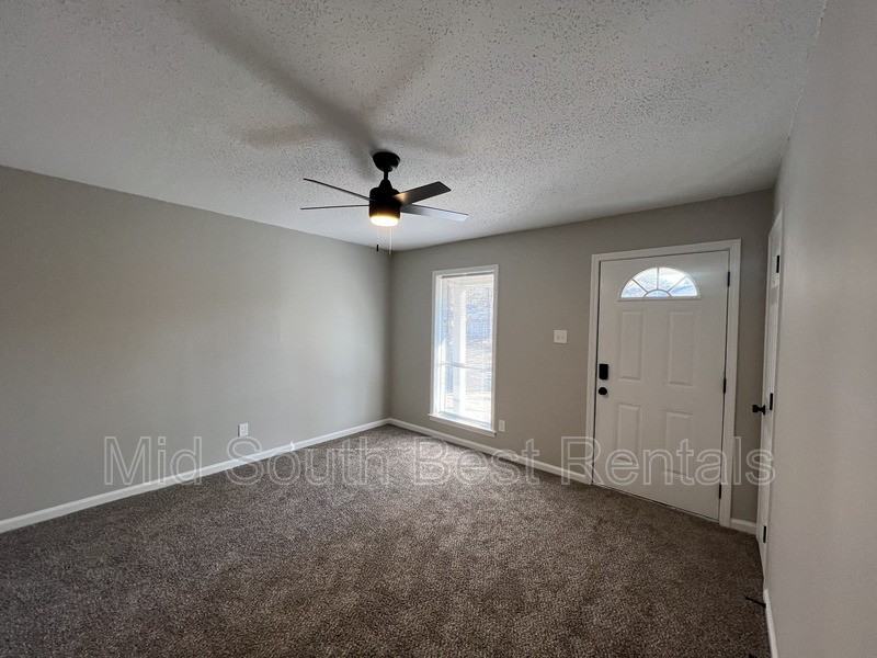 4279 Coventry Dr - Photo 3 of 16