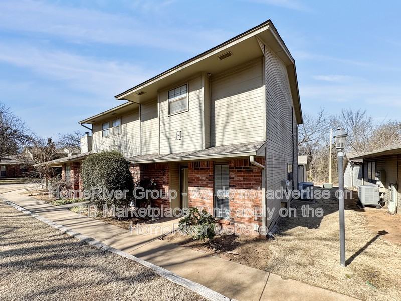 1817 Hunters Ridge Rd - Photo 2 of 22