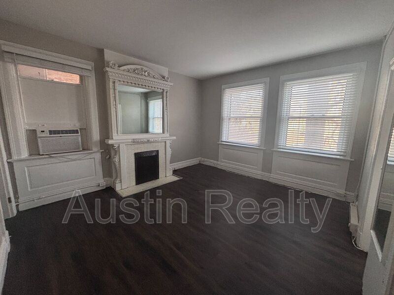 322 N Newstead Ave #2W - Photo 4 of 8