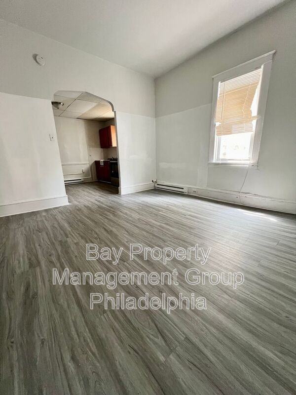 3140 N Broad St #3R - Photo 3 of 6