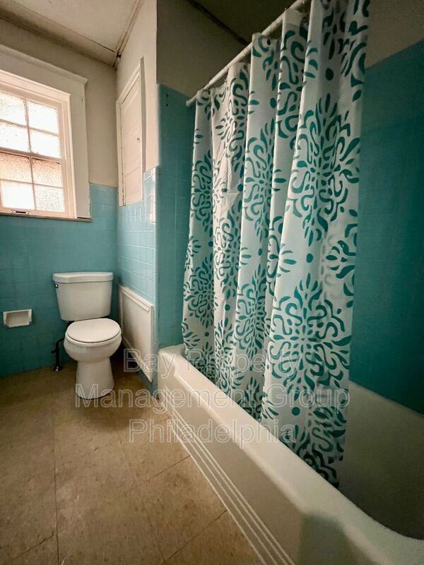 3140 N Broad St #3R - Photo 5 of 6