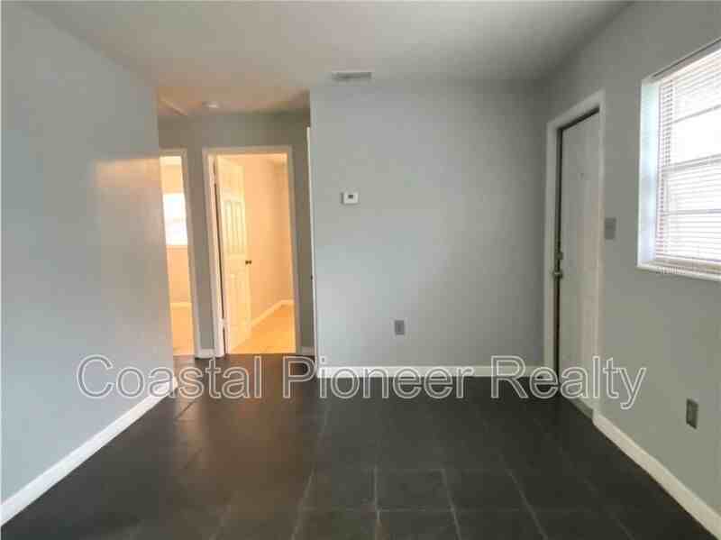 9502 N 11th St #A - Photo 5 of 9