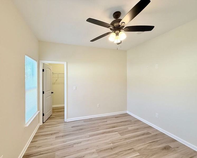 751 W Lloyd St #B - Photo 4 of 11