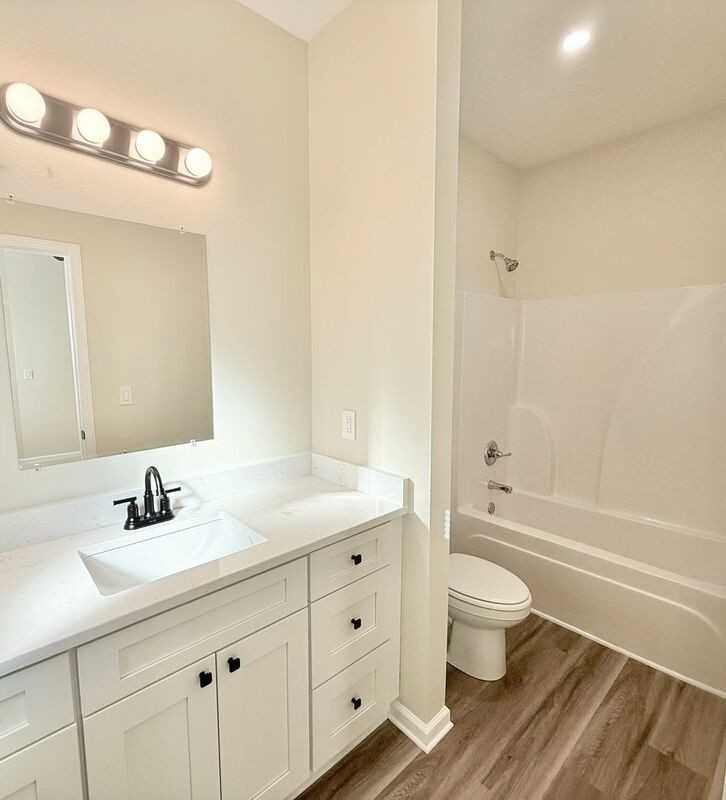 751 W Lloyd St #A - Photo 5 of 11