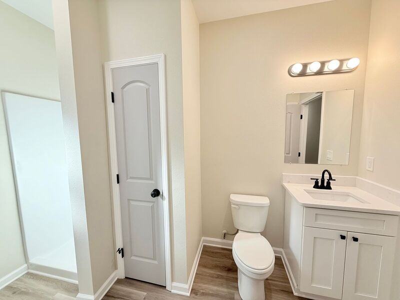 751 W Lloyd St #A - Photo 7 of 11