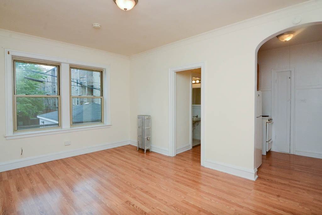 2536 N Sawyer Ave #209 - Photo 7 of 21