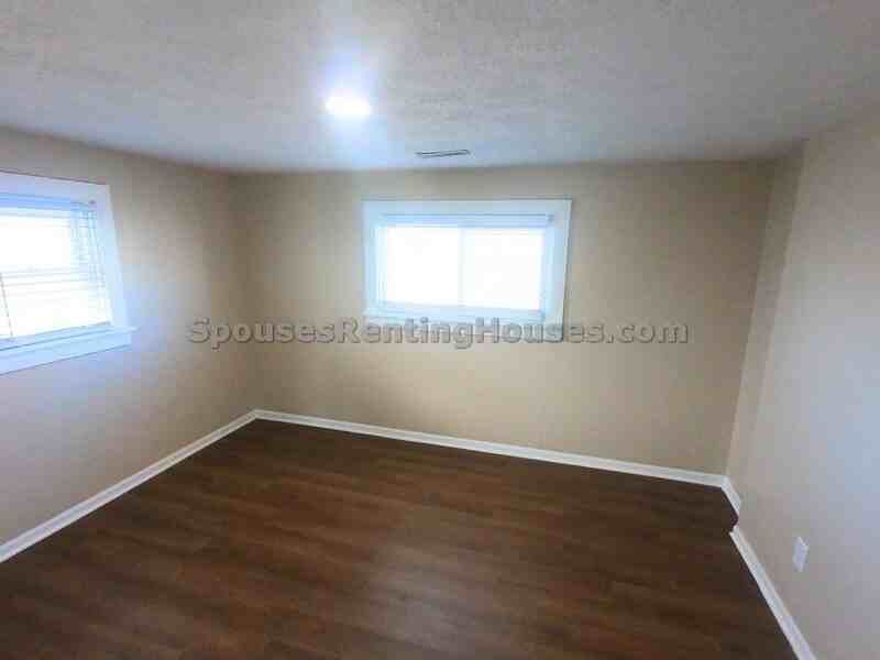 909 S Lebanon St - Photo 4 of 12