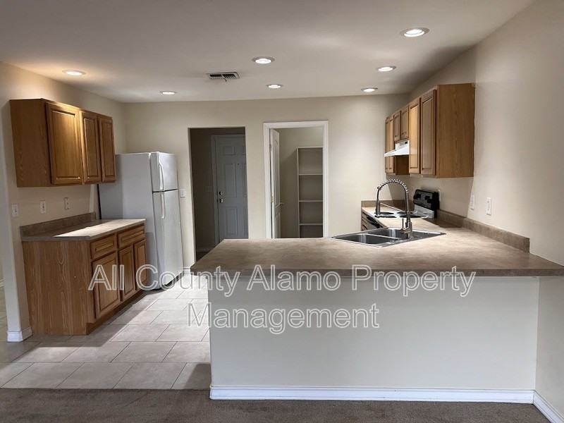 8133 Morning Grv - Photo 5 of 28