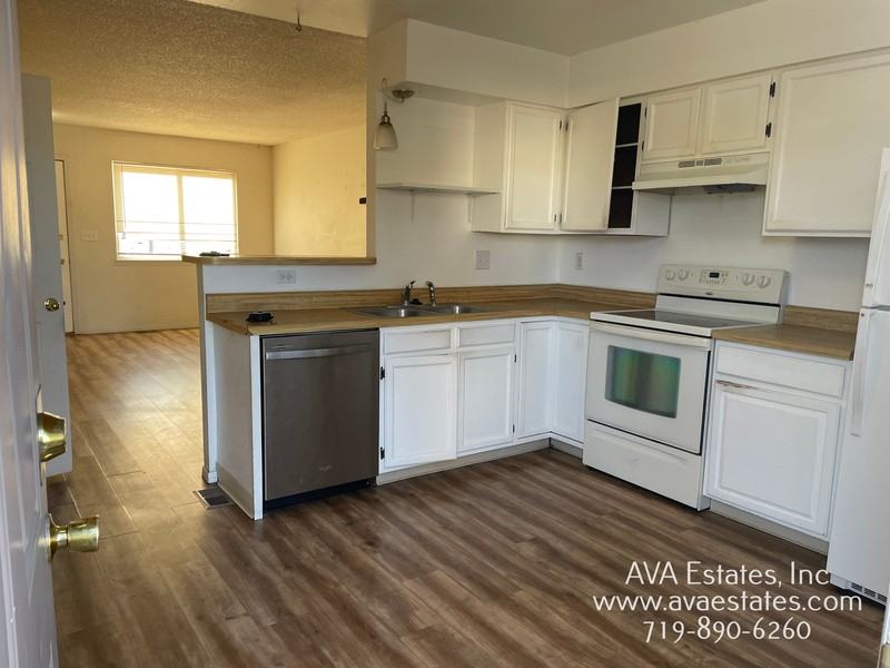 6697 Pahokee Ct - Photo 3 of 7